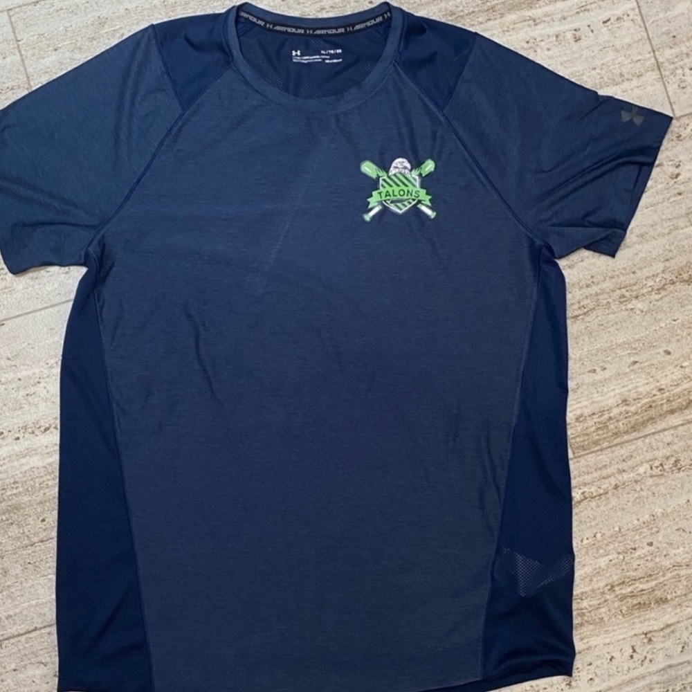 Under Armour Talons Eagles fitted shirt.‎ Size XL
